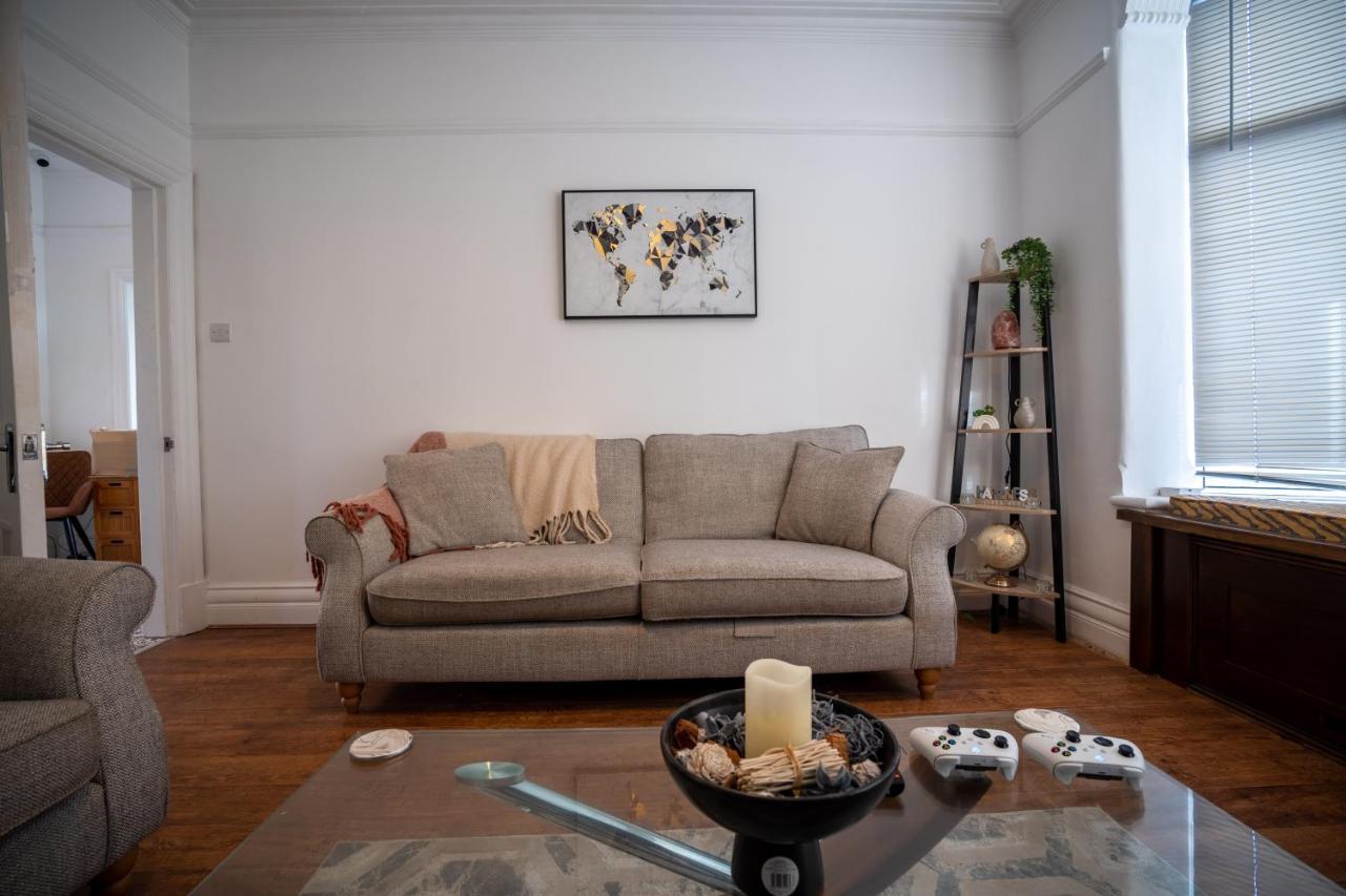 ブラックプールCavendish Cat And Gaming Houseアパートメント エクステリア 写真
